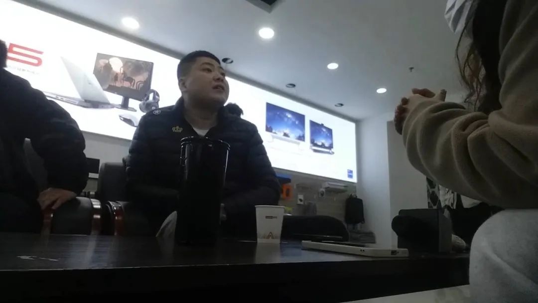 DƬ